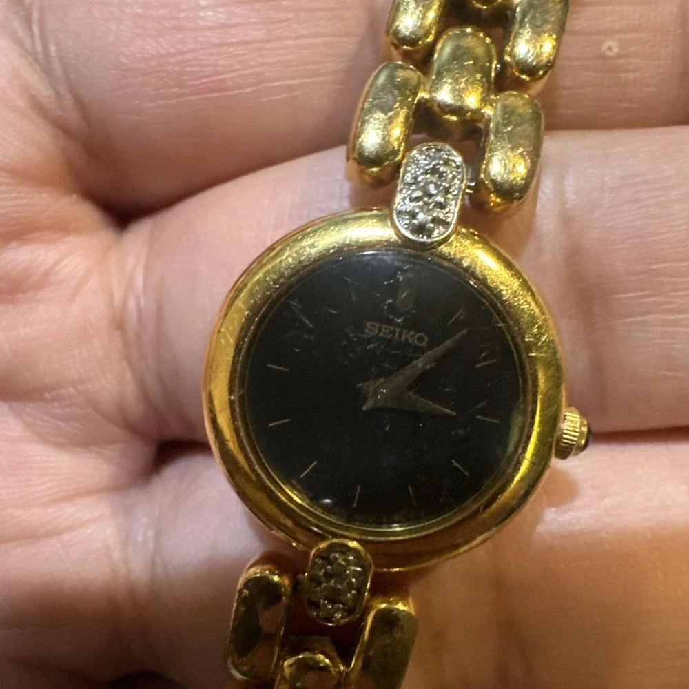 Working VTG Seiko Women's Watch 1N00-1099 20mm‎ Gold Tone Fit 7in - Broken Hook